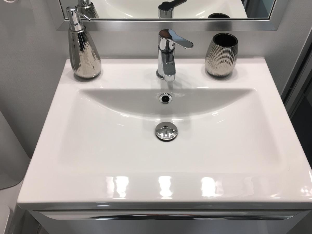 Le Rene Pouteau Apartment Melun Bagian luar foto